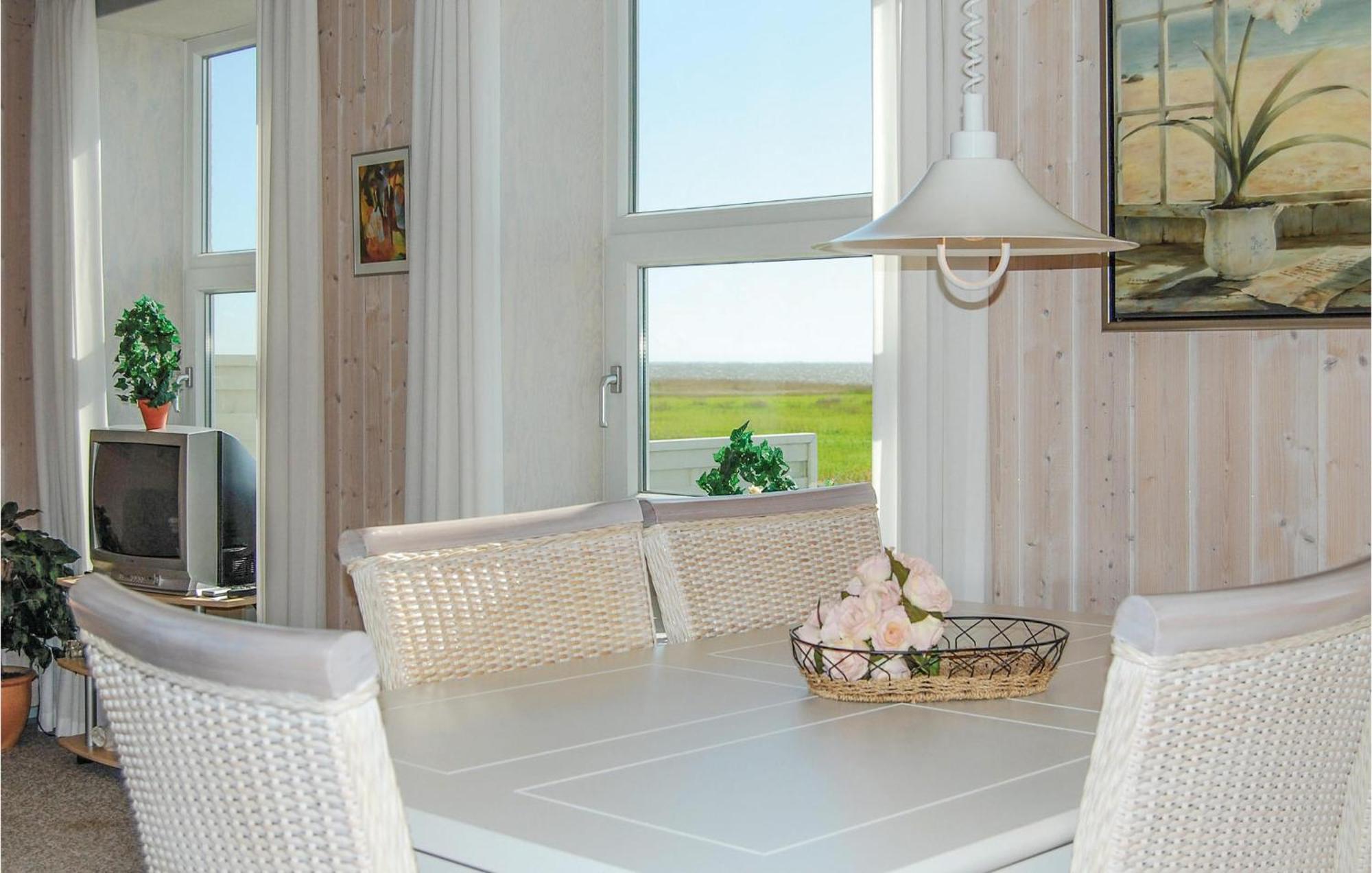 2 Bedroom Gorgeous Home In Hvide Sande Havrvig Ngoại thất bức ảnh